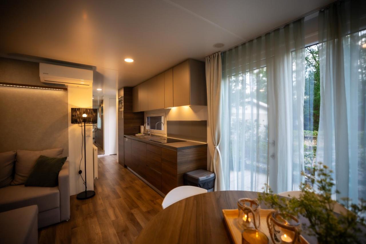 Chalet Het Edelhert Zutendaal Eksteriør billede